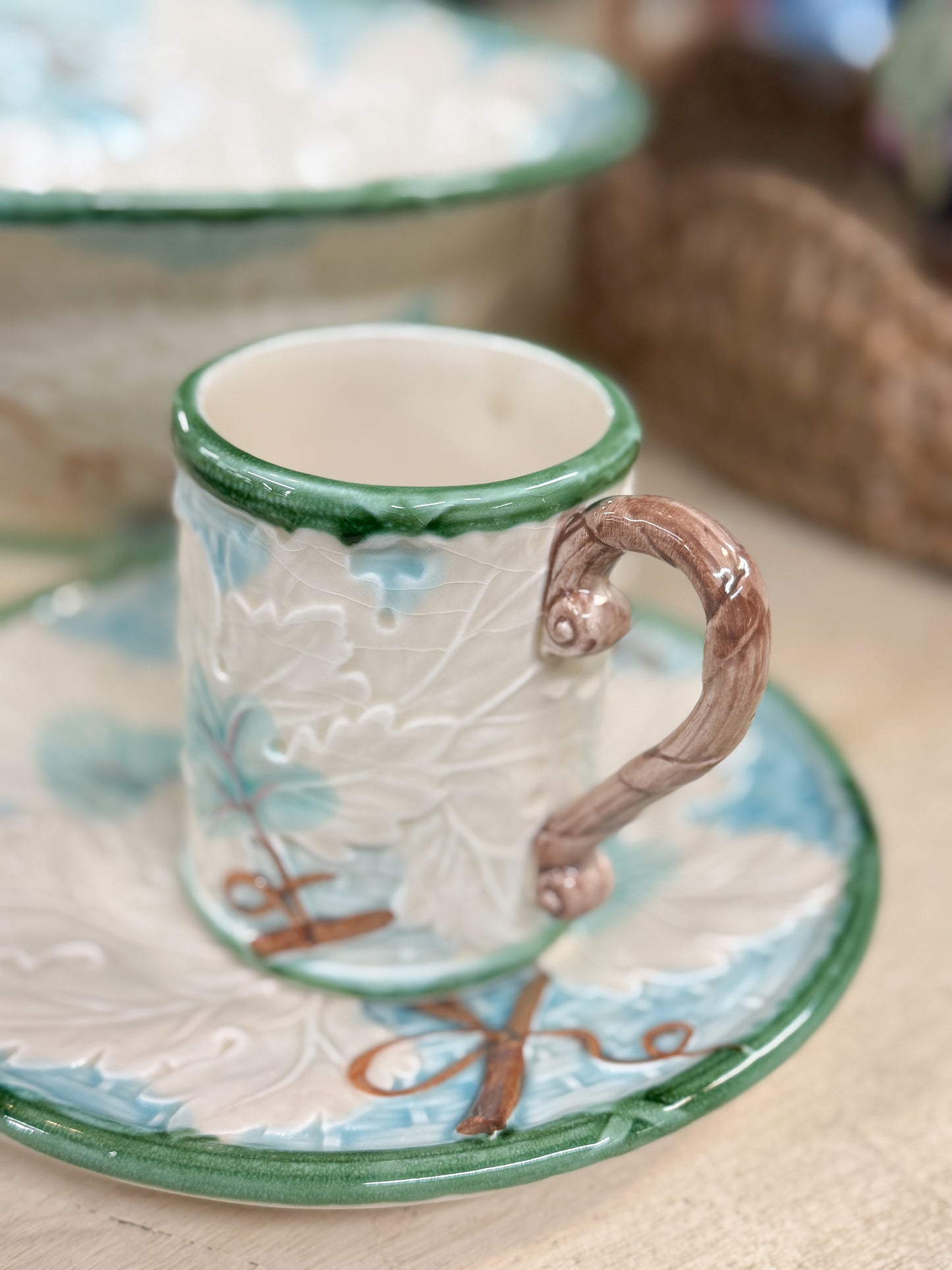 Majolica "Bordeaux" by Shafford Mugs