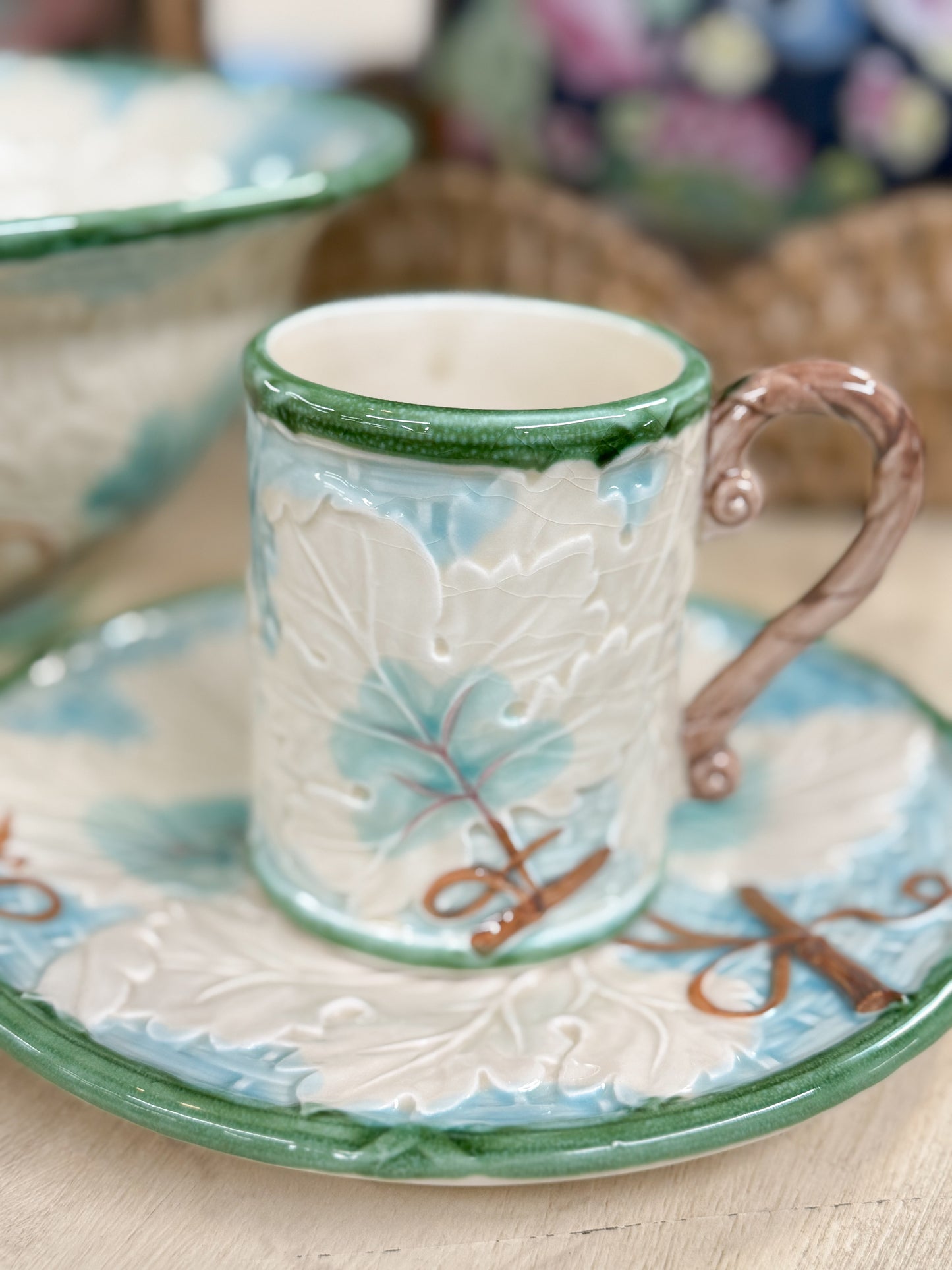 Majolica "Bordeaux" by Shafford Mugs